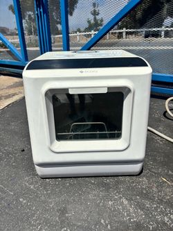Portable dishwasher