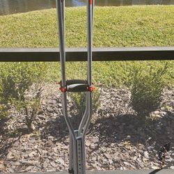 Crutches 