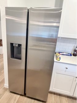 Samsung 27.4 Cu. Ft. Side-by-Side Refrigerator – Stainless Steel