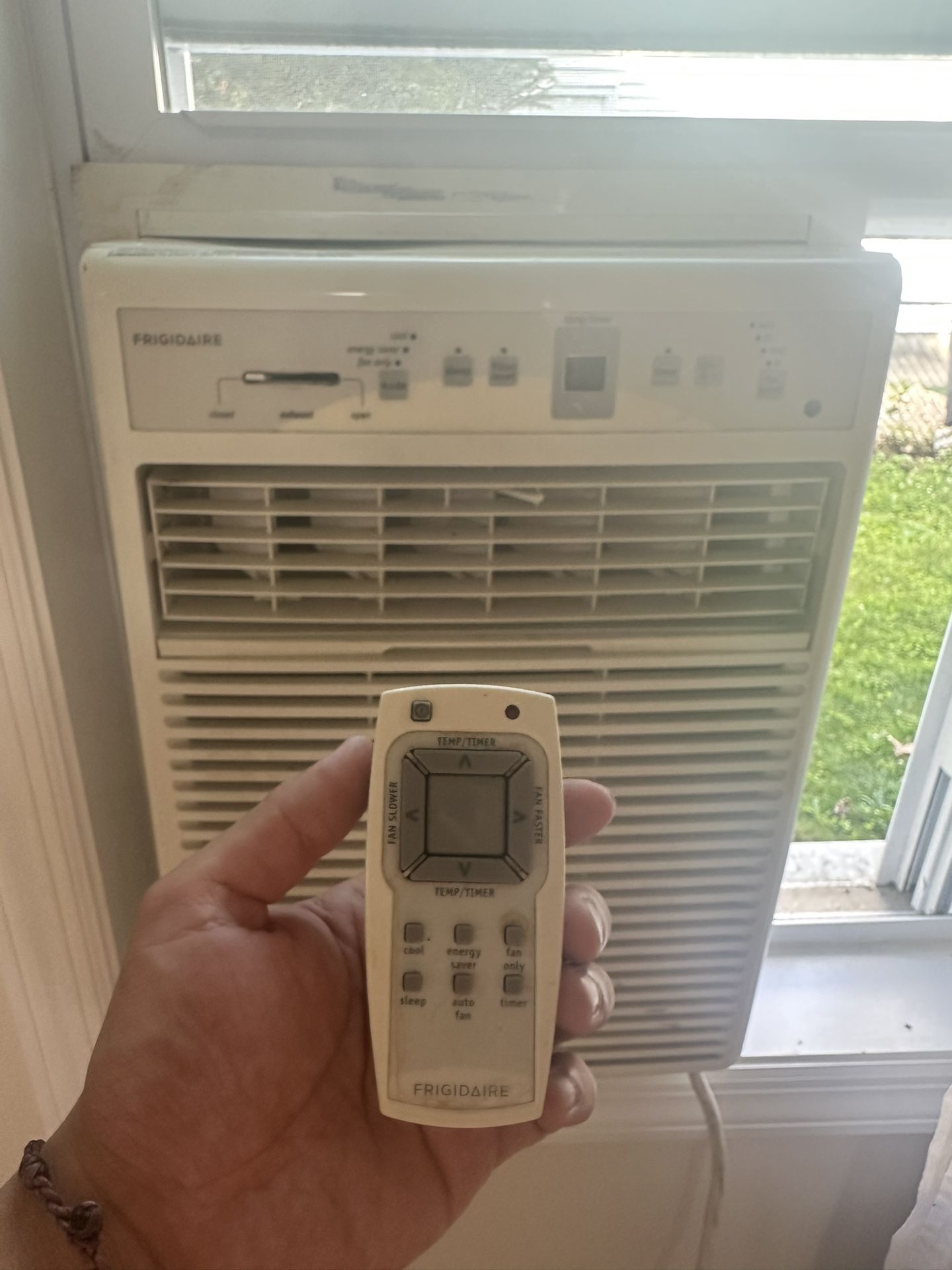 Like New Frigidaire Casement Air Conditioner 10000 Btu