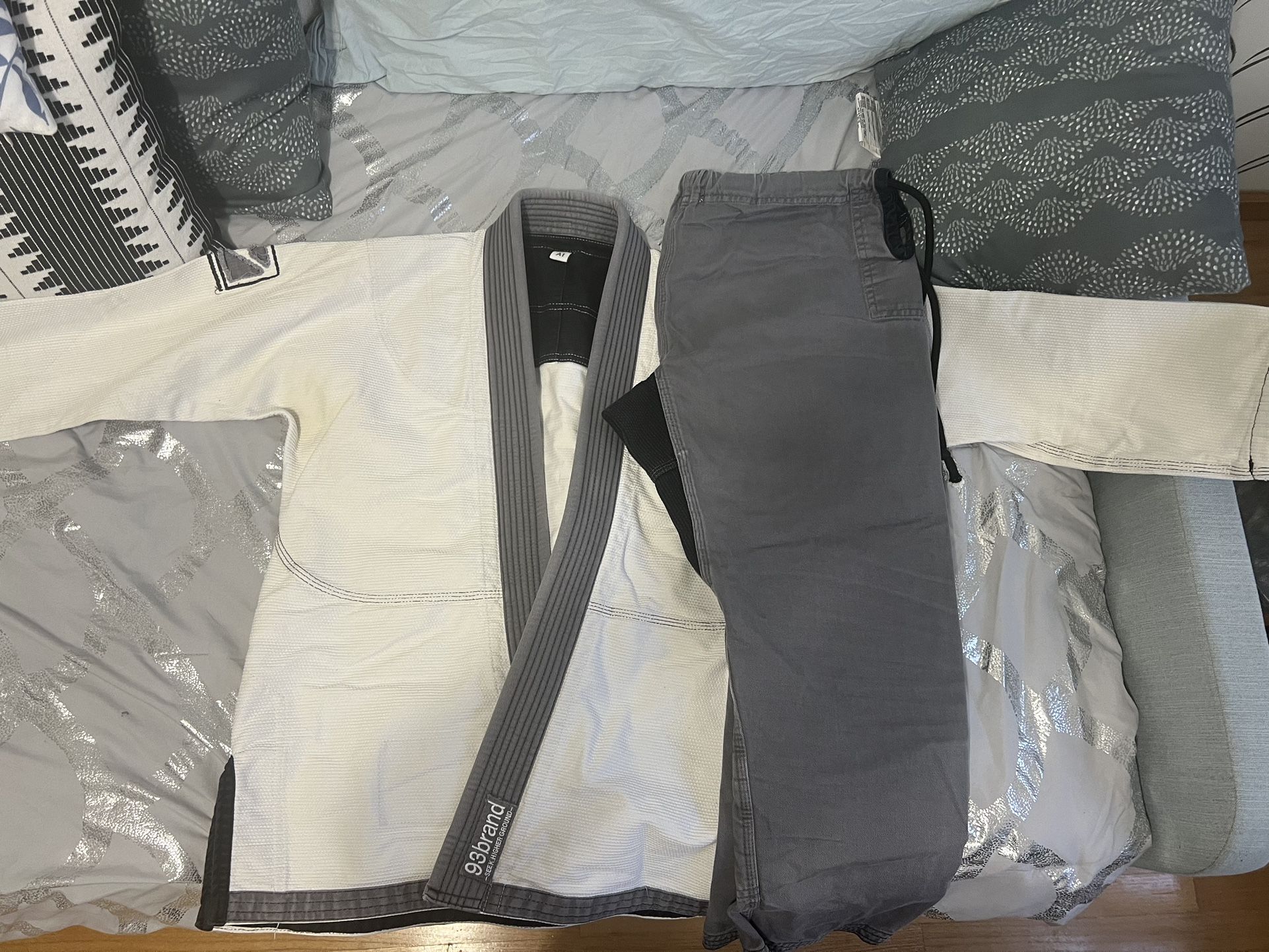 93 Brand Strasse Jiujitsu Gi - A1