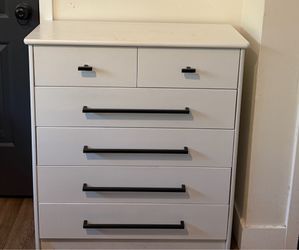 SOLID WOOD DRAWER DRESSER
