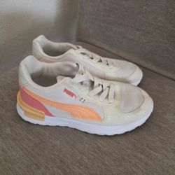 Girls Puma Shoes 