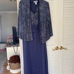 Patra Women’s 22 W blue paisley two-piece gown and jacket set