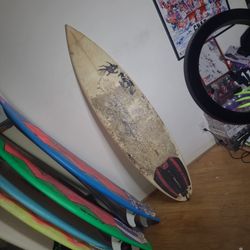 5'11" Surfboard