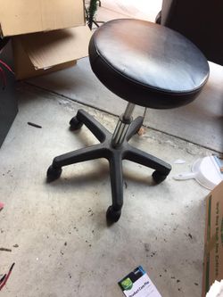 Studio chair
