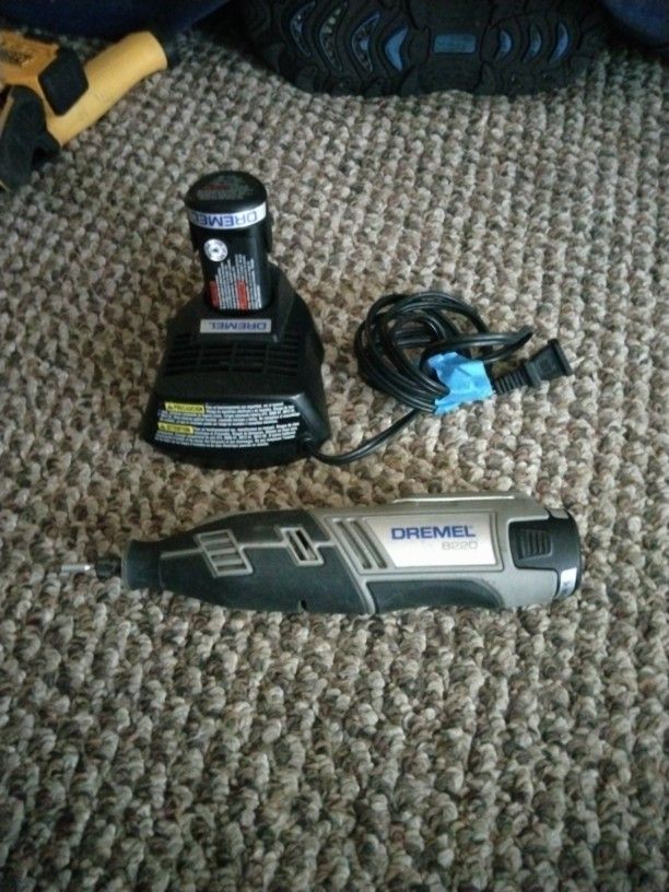 DREMEL VMAX 8220 CORDLESS DRILL