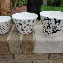 Glass Holiday Snack Dishes X3/ PENDING 