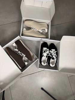 Alo Yoga Sneakers 🚨– Set of 3 Pairs