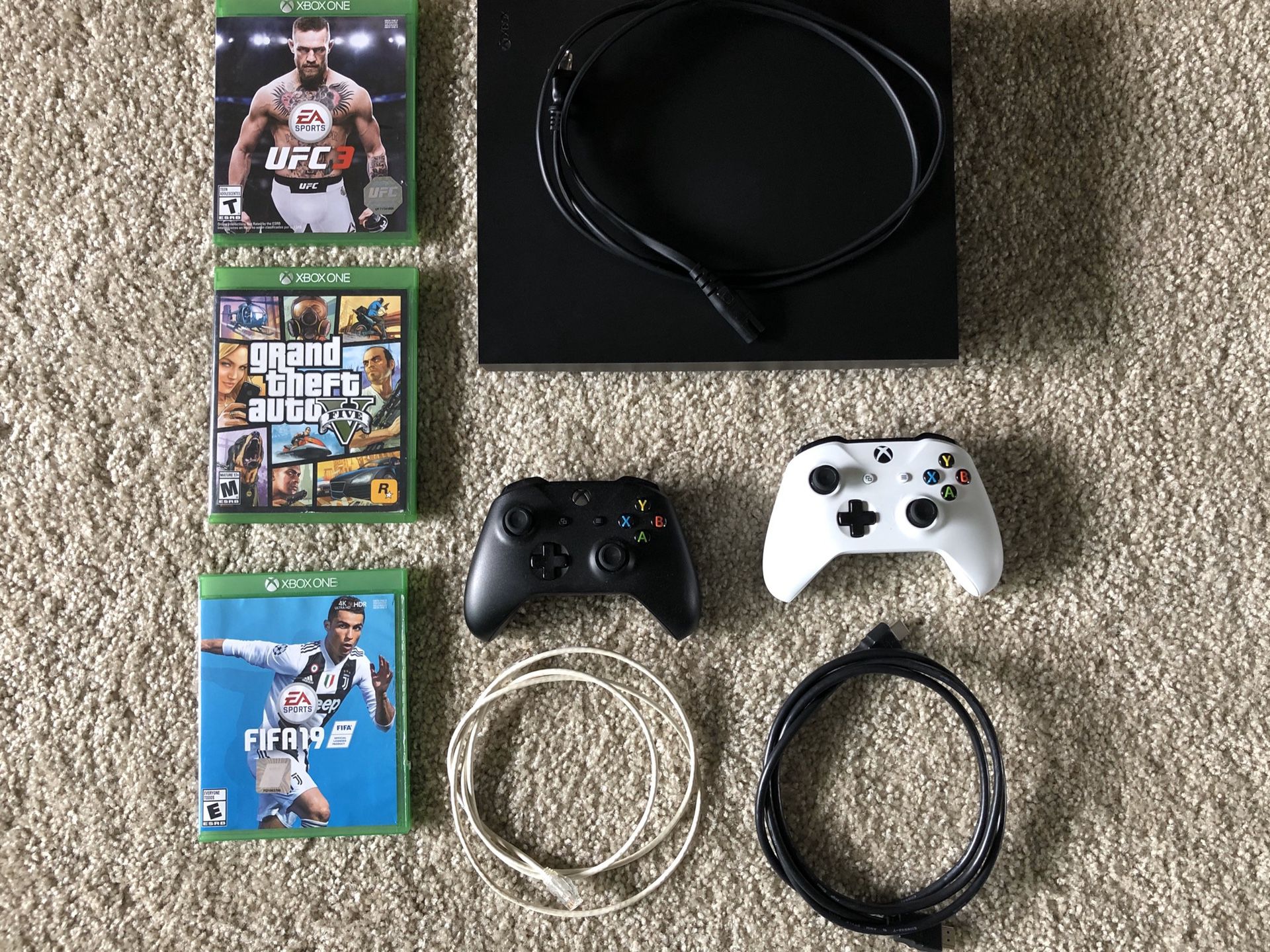 Xbox One X 1TB + 2 Controllers + 3 games (all cables included)