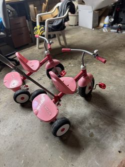 Radio Flyer Steer and Stroll Trike