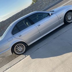 2003 BMW 525i