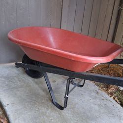 WHEELBARROW  PLASTIC