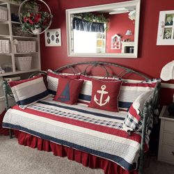 Daybed Cover And 5 Shams.   (does Not Include Bed)