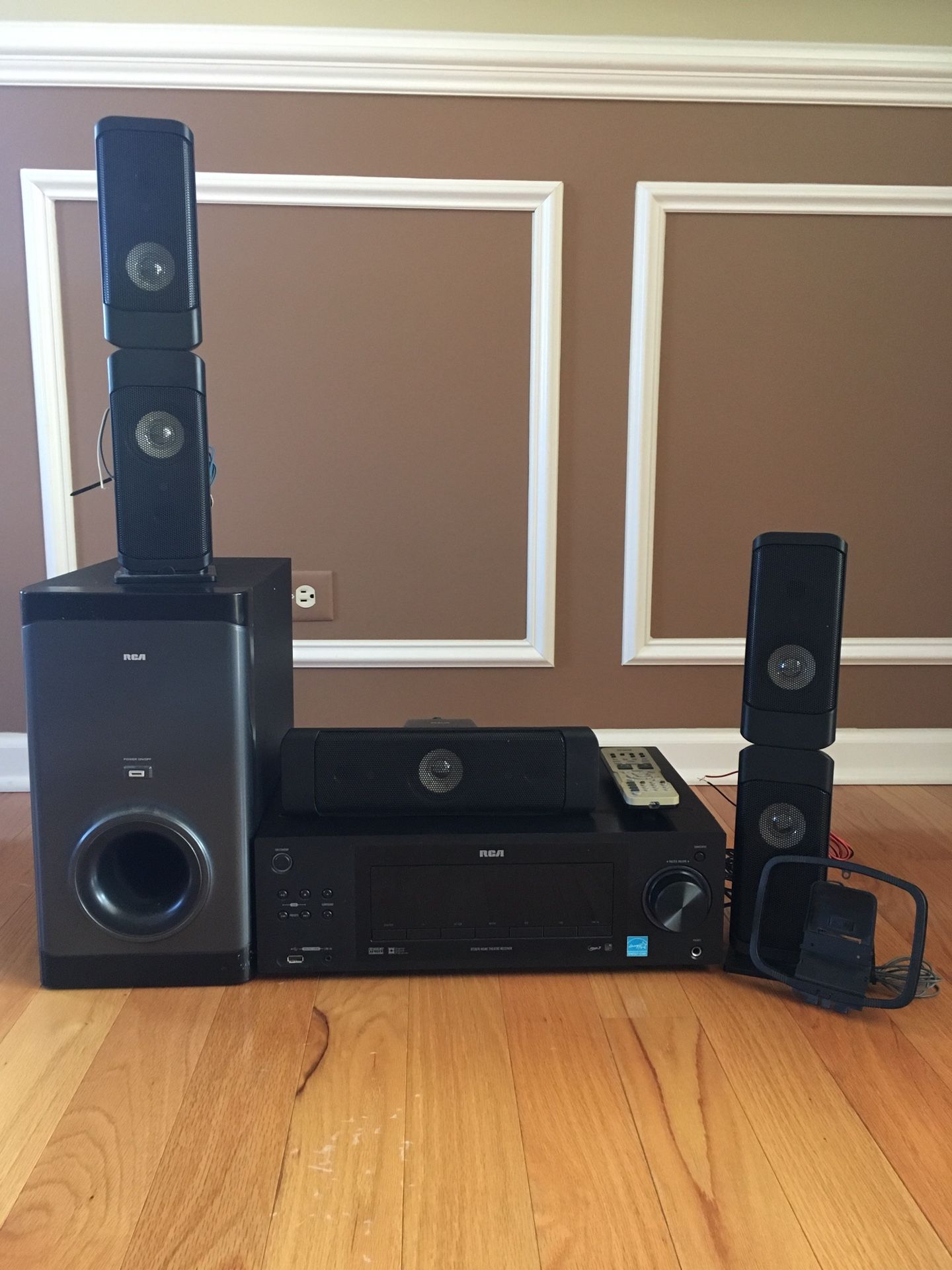 RCA RT2870-A Home Theater System