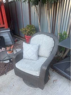 Patio Chair with Cover