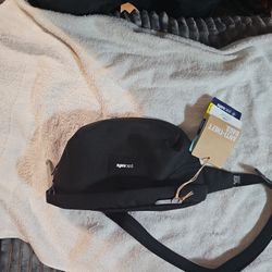 Pac safe Anti Theft Travel Bag