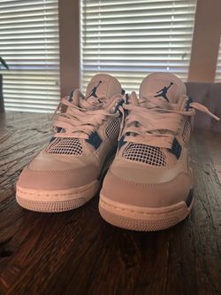 jordan 4 military blue only worn 3 times