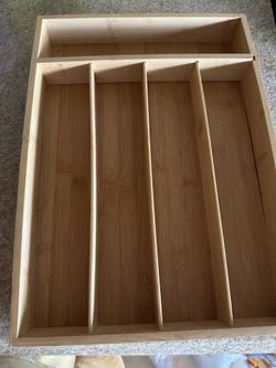 Utensil holder for kitchen drawer