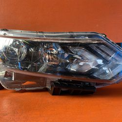 2020 2021 2022 Nissan Rogue Sport Right Passenger Side Halogen Headlight OEM