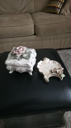 Cordey Cybis Italy Porcelain Square Footed Trinket Dresser