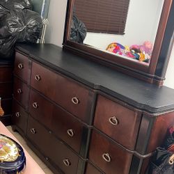 Drawer Dresser And Mirror And Two Night Stand