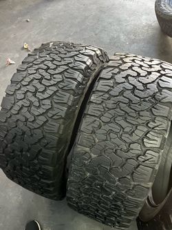 2 USED BFGoodrich KO2 LT 331250R20 or 305/55/2010 ply tires for $180 installed and balance.  30555R20 are equivalent to 33 12.50 20 33 x 12.50 R 20 33