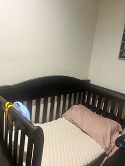 Crib 3 in 1
