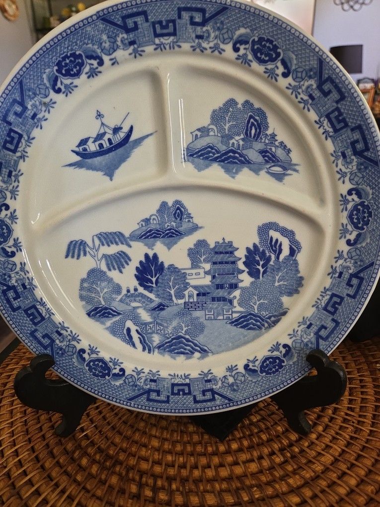 Vtg/Antique Rimmed Divided Blue Willow Restaurant Ware Plate