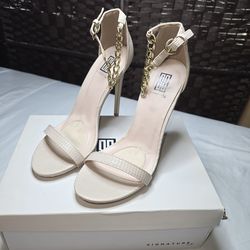Signature off white heels