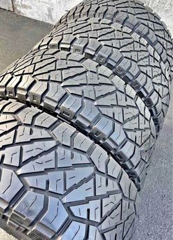 275/65/18 Nitto Vendo Tires con 70% de vida las 4
