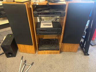 Fisher Stereo System with Speakers and Turntable