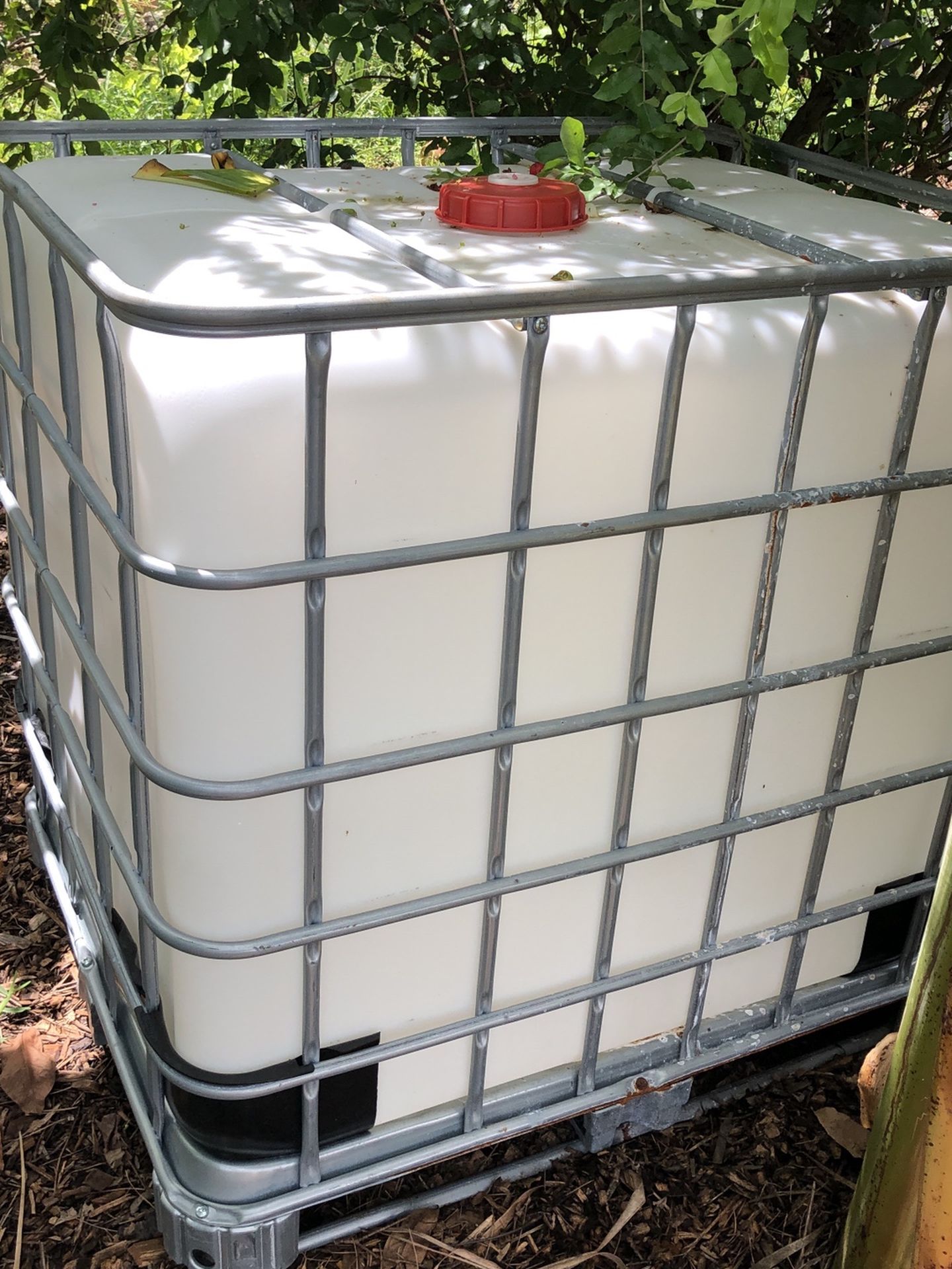 275 gallon Water Tank