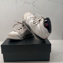 NIKE/JORDAN 5s Retro
