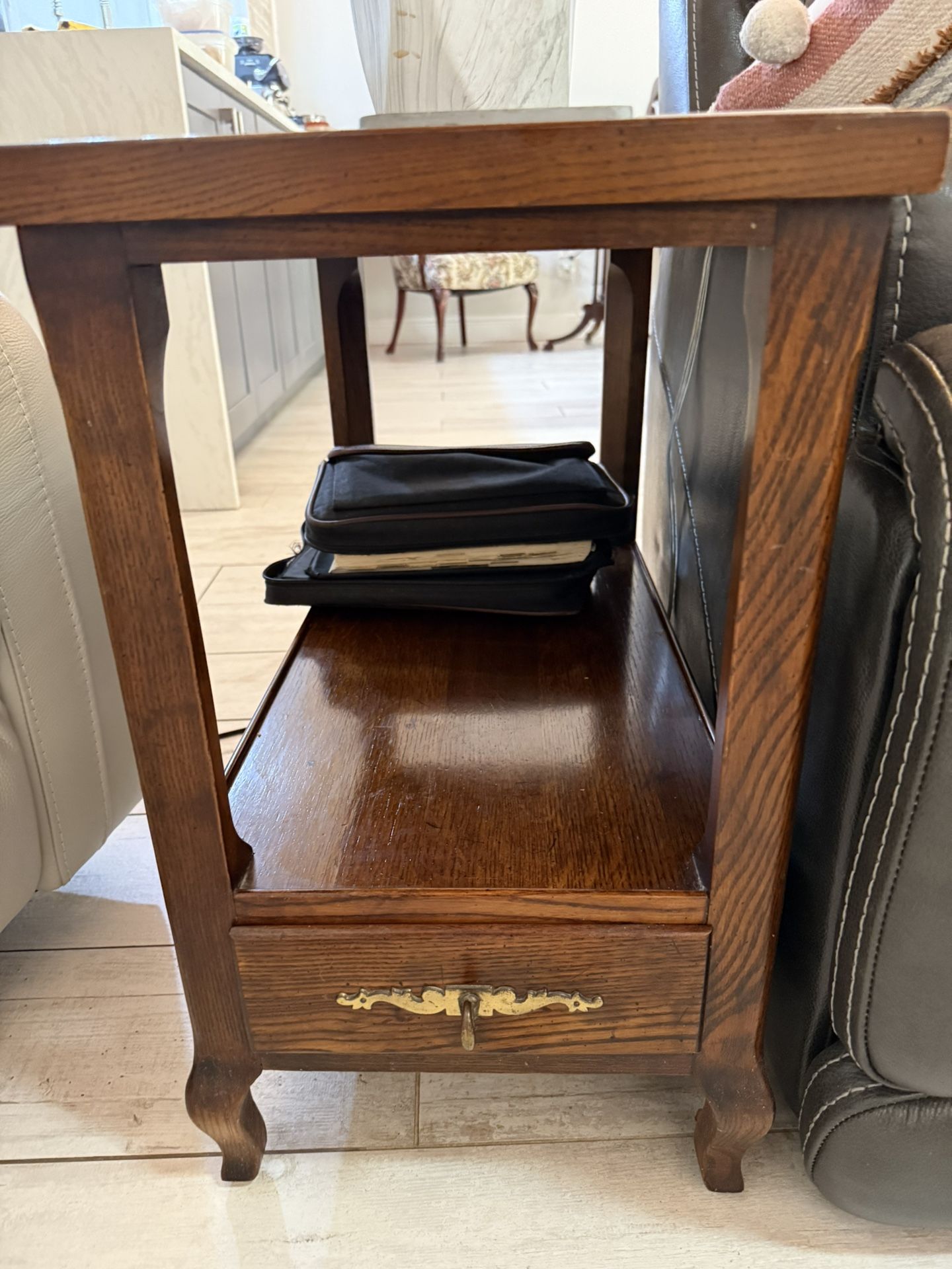 Henredon Pair Of End Tables