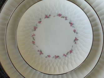 Noriake 6352 Cheri FINE CHINA
