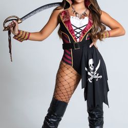 Women’s Pirate Costume