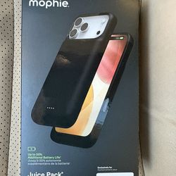 iPhone 17 Pro Max (MOPHIE CHARGING CASE)