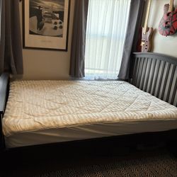 Full Size Bed And Mattress 