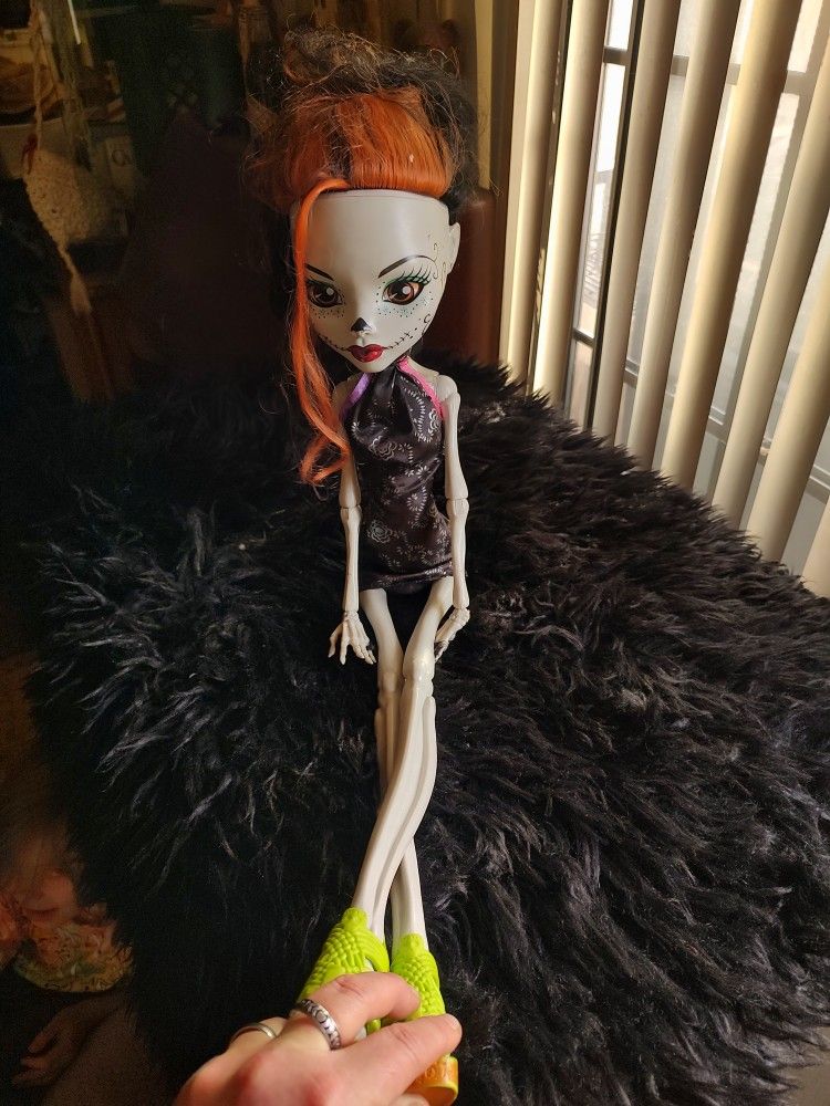 Monster High 28" Skelita Calaveras Beast Doll Frightfully Tall Gore-geous Goul