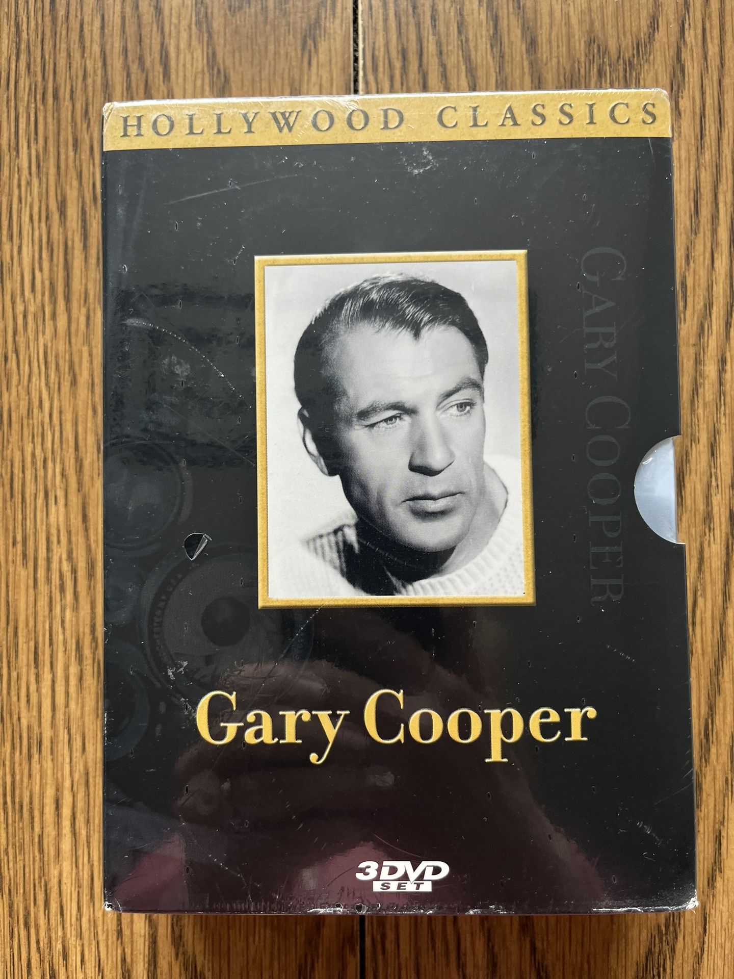 GIFT IDEA - NIB Gary Cooper By Hollywood Classics