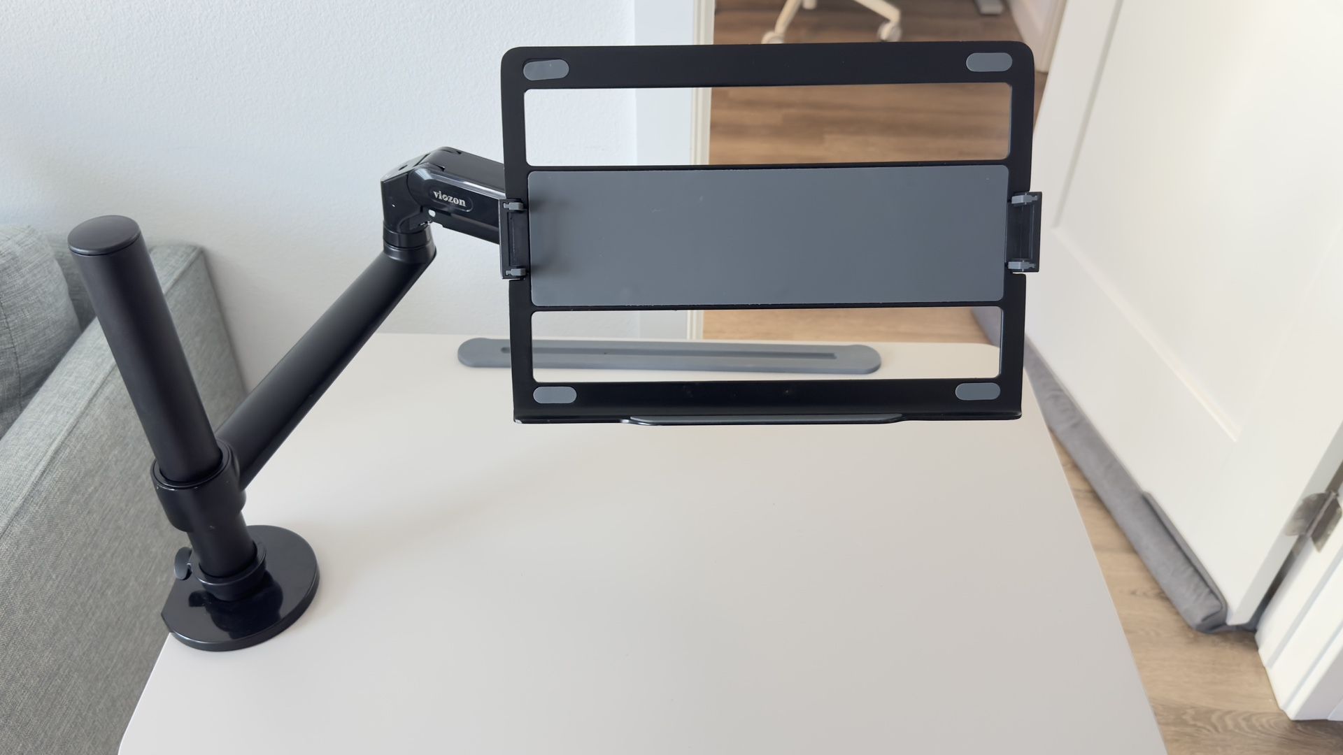 Monitor/Laptop Mount