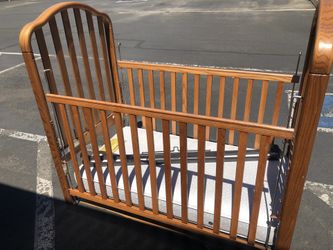 Lil Folks Simmons Juvenile Products Baby To Toddler Bed With Chest Of Drawers Vintage