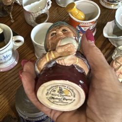 Royal Dalton  Madame Crystal