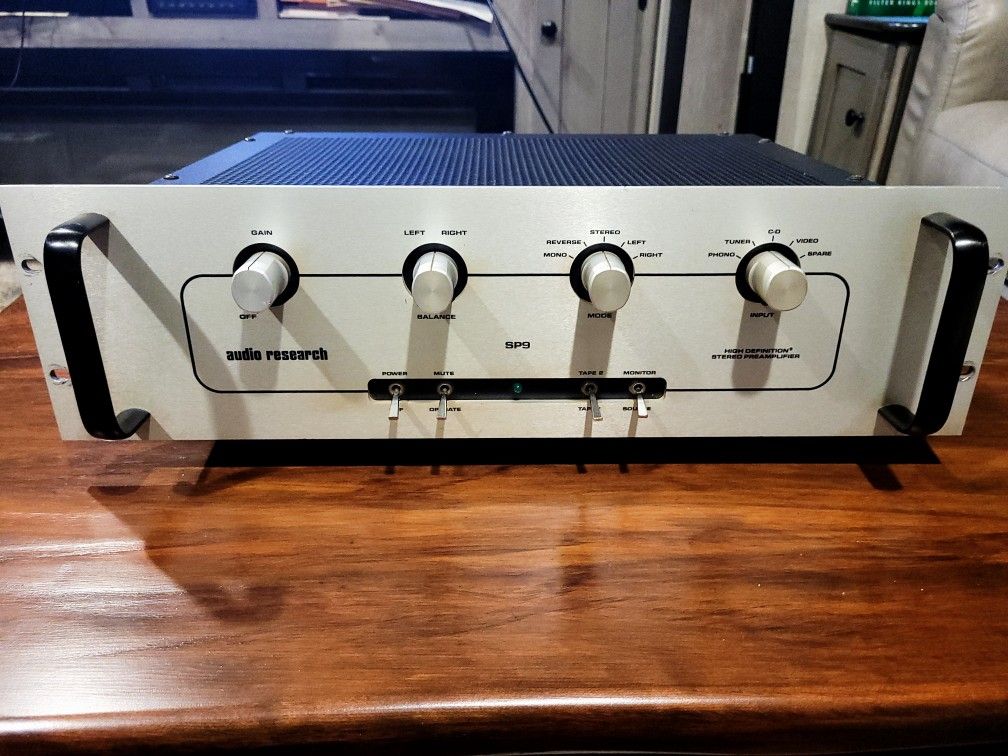AUDIO RESEARCH SP9  PREAMP