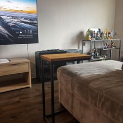 C-shaped End Table / Couch Table