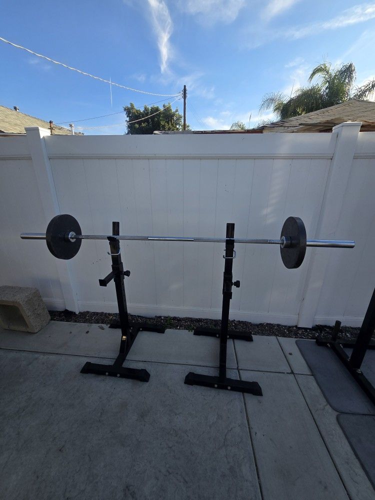 Stands Rack With Olympic Bar And 35lbs Plates