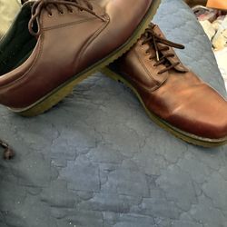 Deer Stags Men’s Dress Shoes  Size 15. Like New