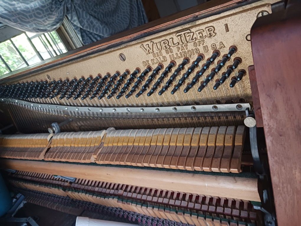 Wurlitzer Piano