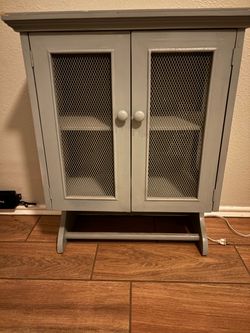 Wall cabinet